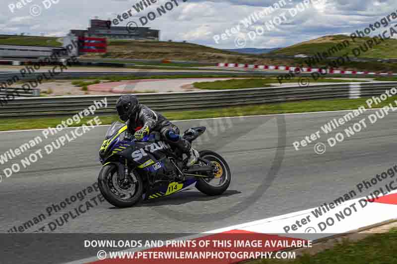 cadwell no limits trackday;cadwell park;cadwell park photographs;cadwell trackday photographs;enduro digital images;event digital images;eventdigitalimages;navarra;no limits trackdays;peter wileman photography;racing digital images;trackday digital images;trackday photos